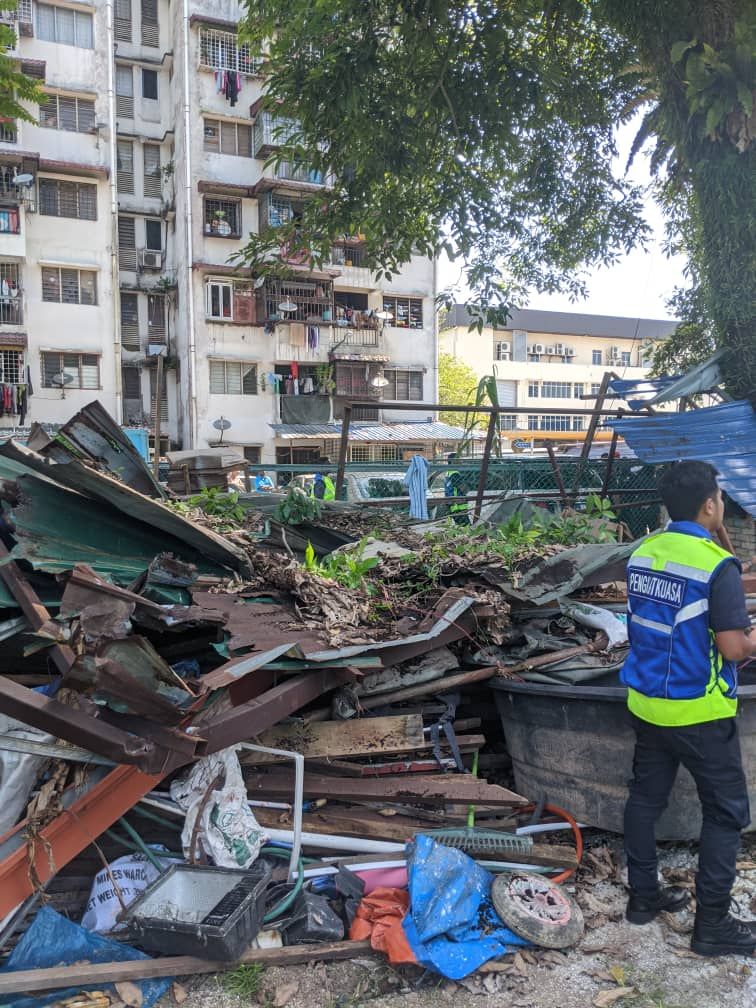霸占水利局保留地  士拉央市会拆回收厂