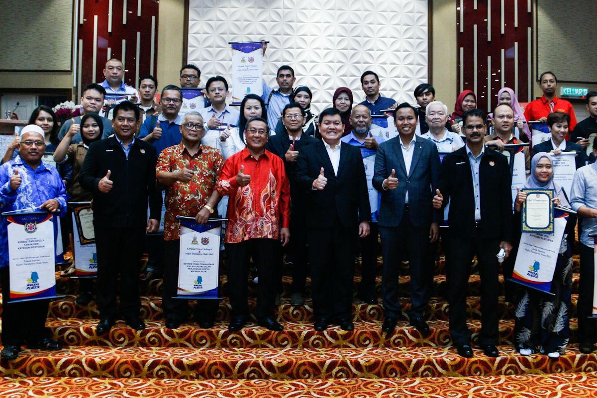 Penguatkuasaan larangan straw plastik dilaksana berperingkat