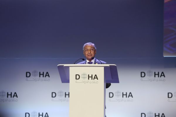 Dr M to step down after resolving problems left by BN