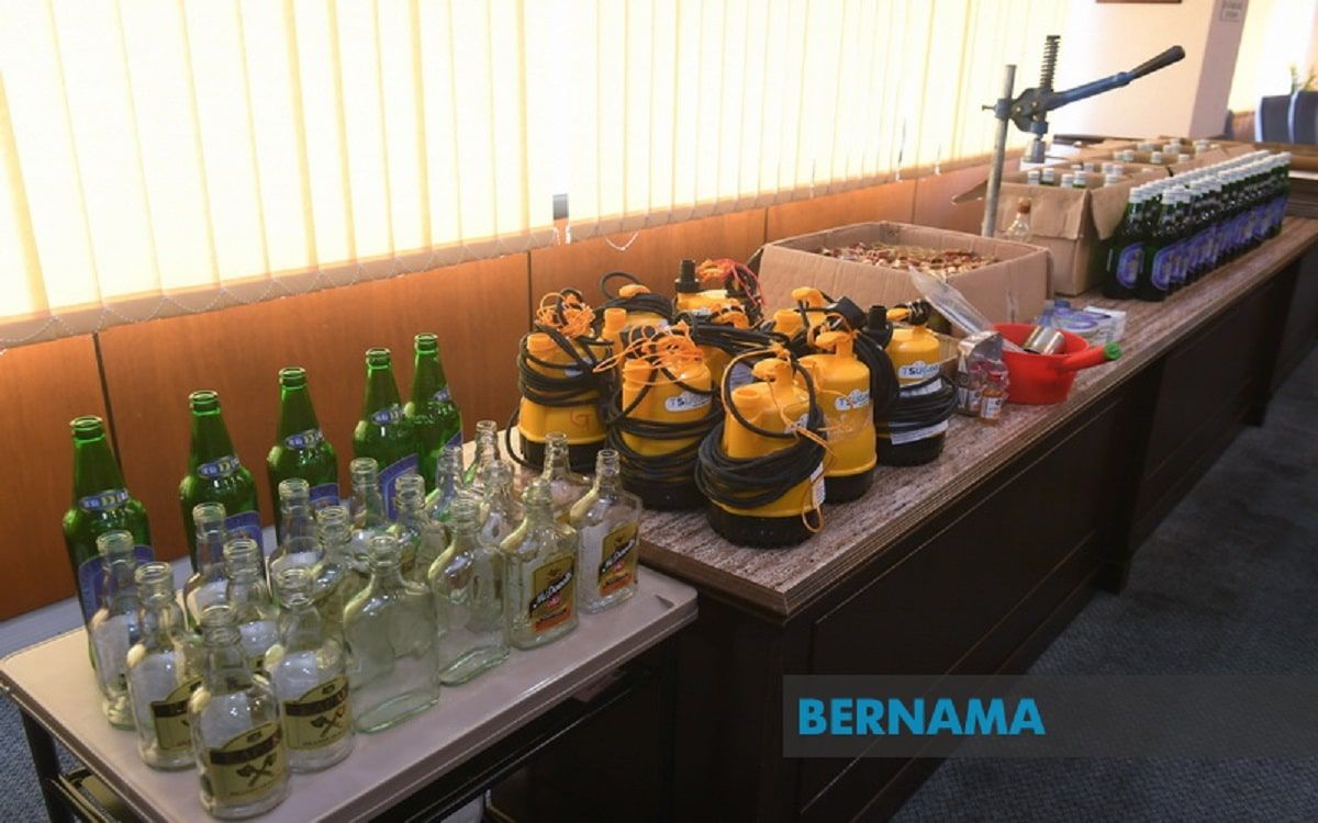 Sembilan maut minum arak tiruan pada sambutan menjelang Krismas