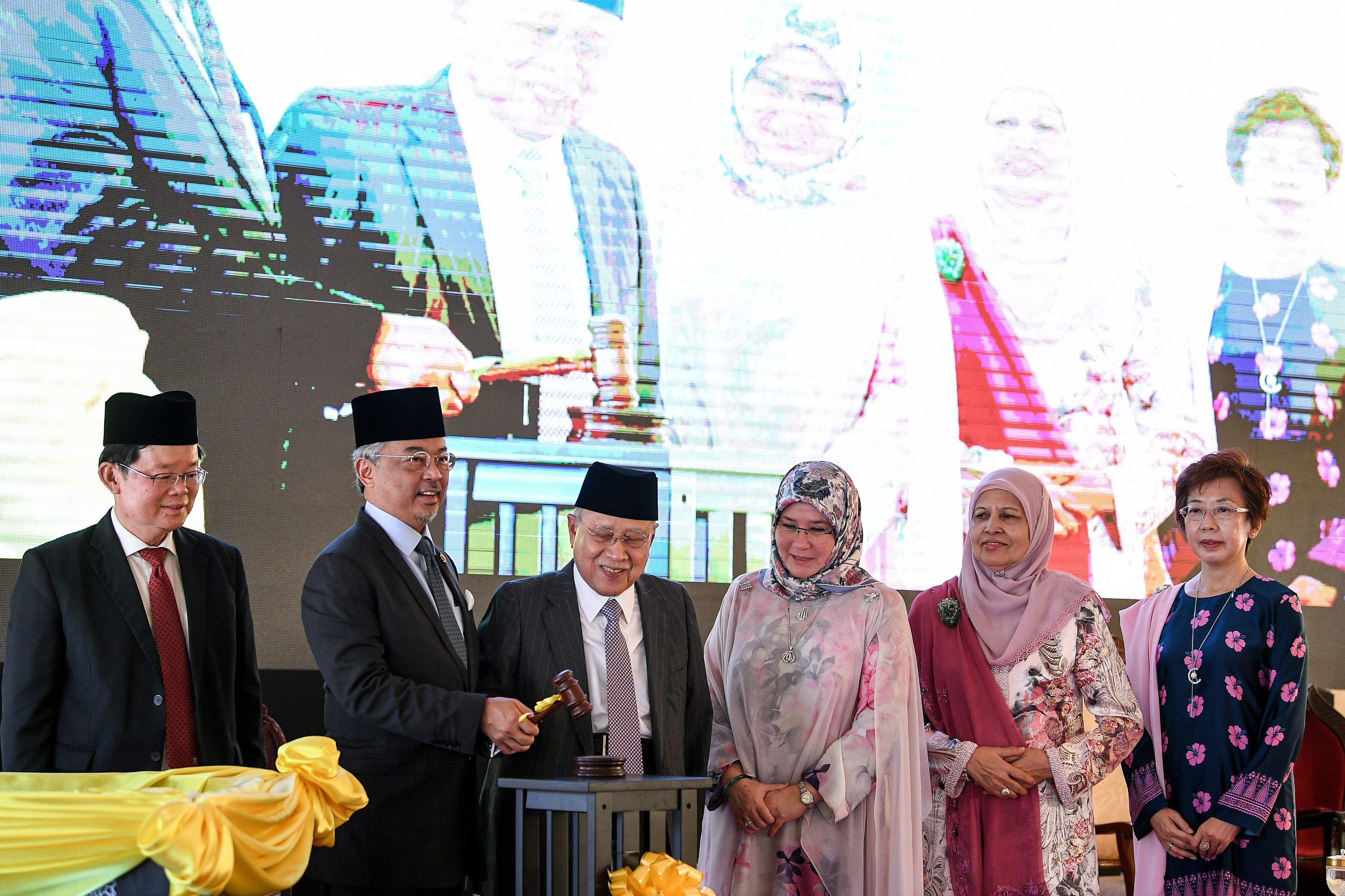 Agong rasmi Kompleks Kehakiman Syariah Pulau Pinang