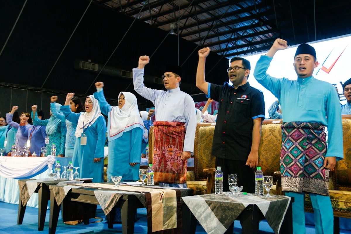 阿兹敏：勿掉入种族政治陷阱