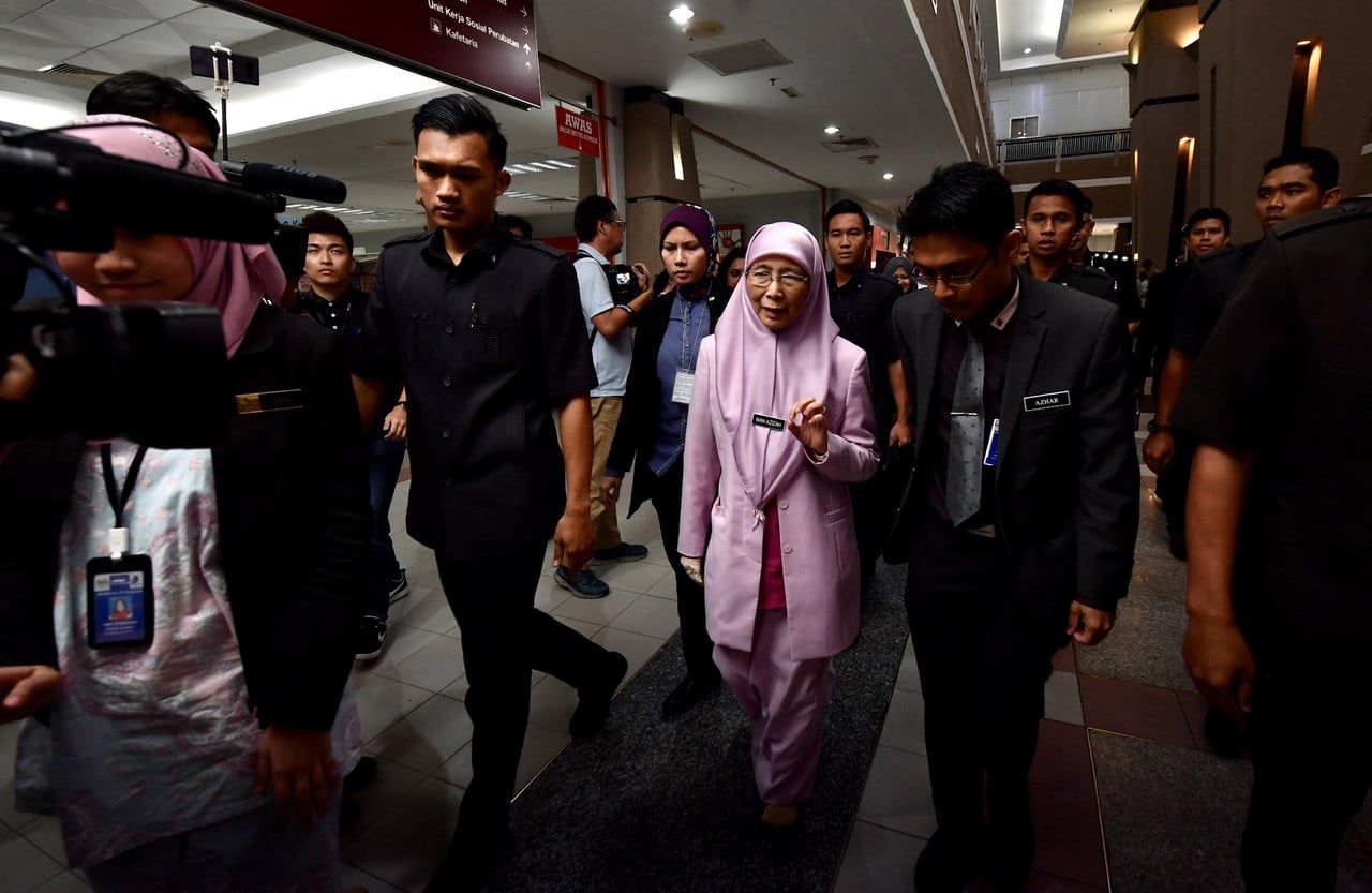 TPM hadiahkan madu kelulut buat Momota