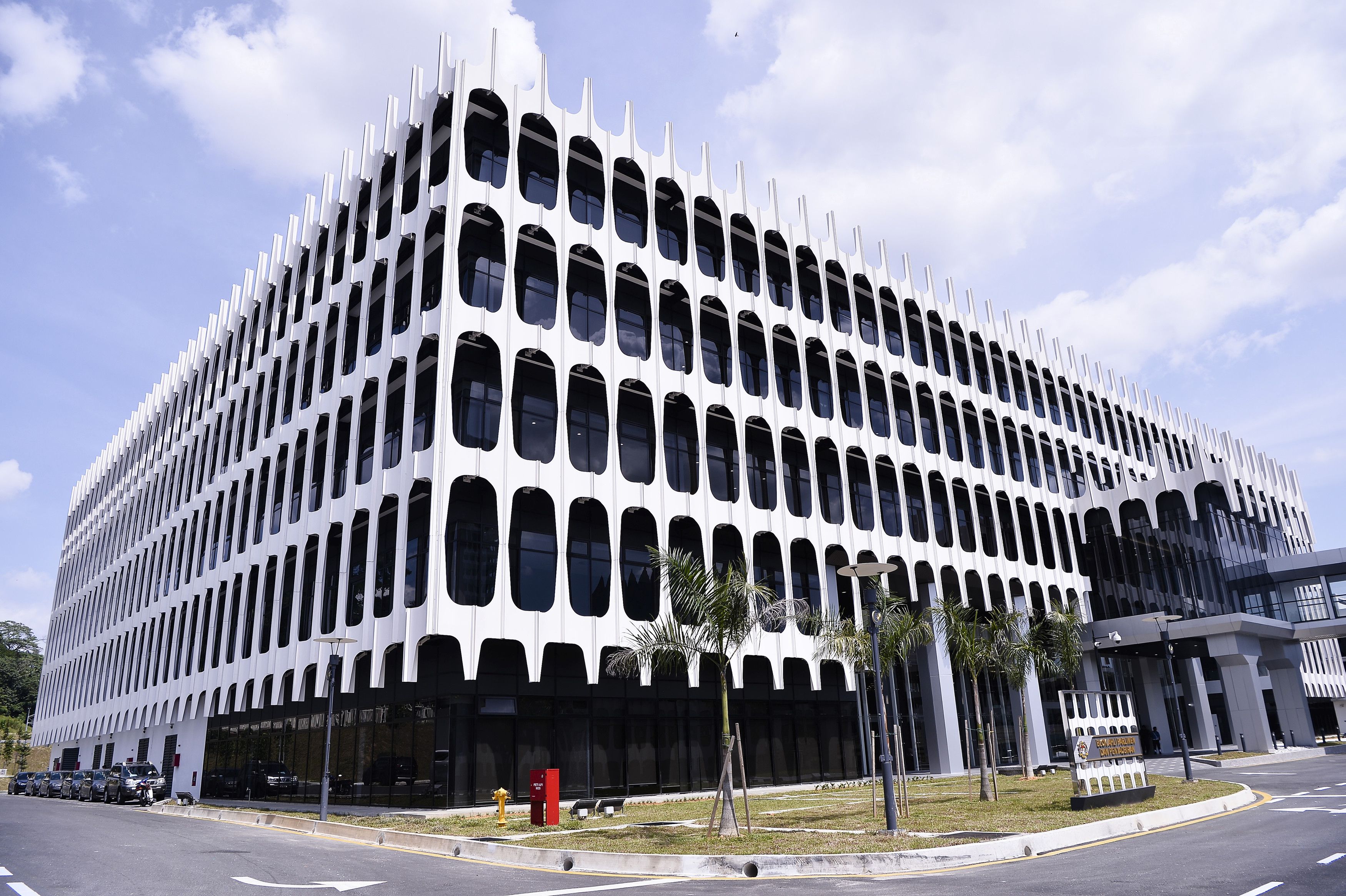 புதிய நாடாளுமன்ற கட்டடம் மார்ச் மாதம் செயல்படத் தொடங்கும்