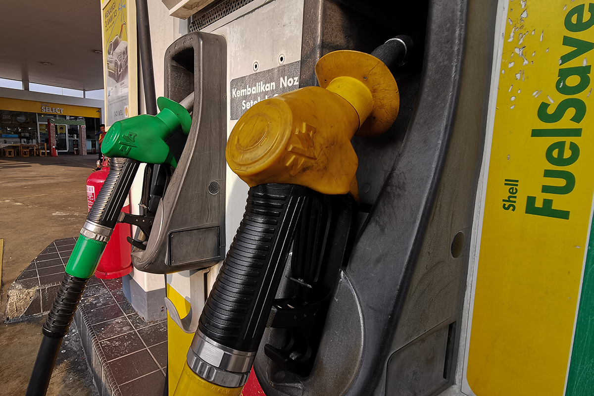 Ministry acts on sale of RON95 petrol to foreign-registered vehicles