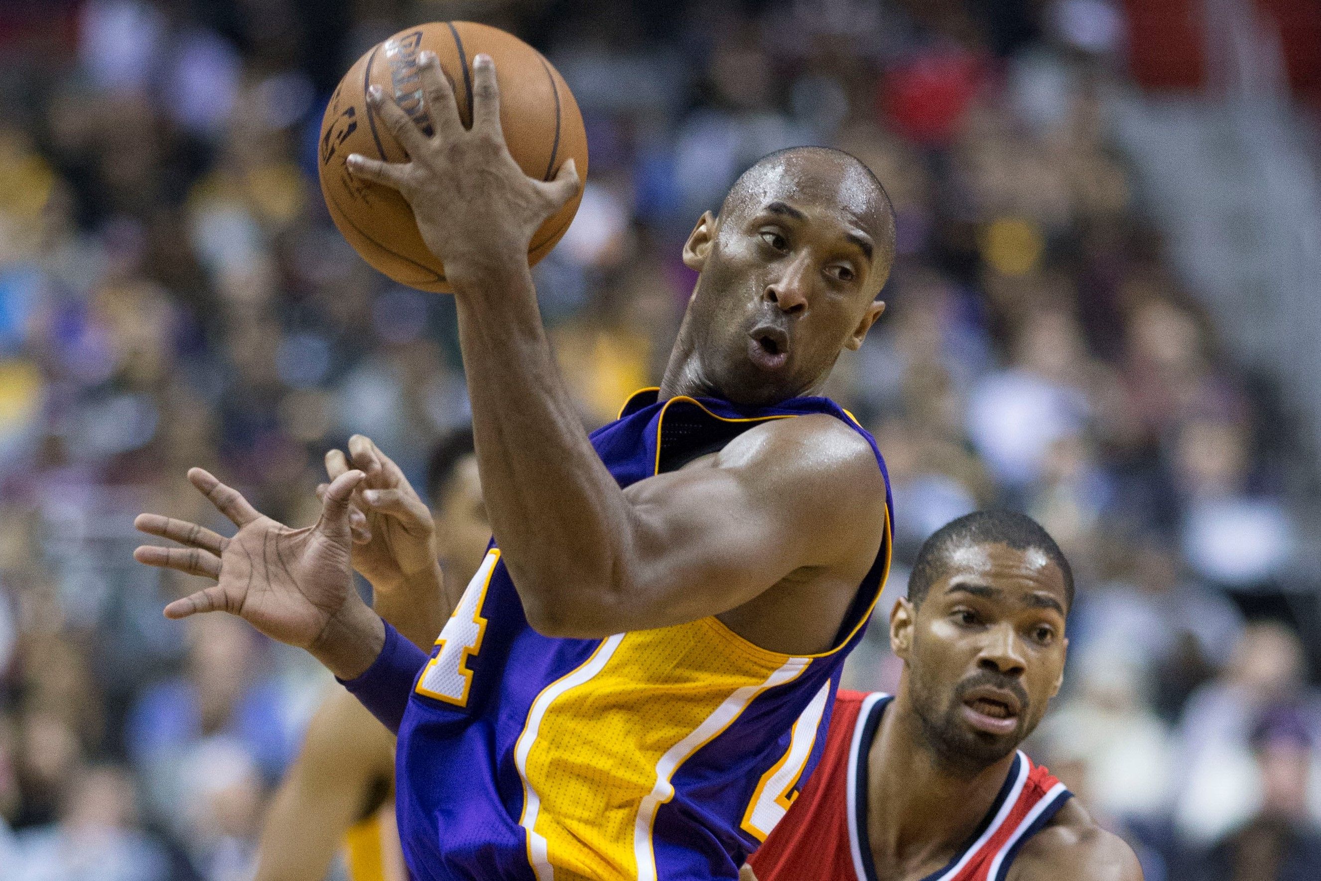 NBA star Kobe Bryant, daughter Gianna, dies in helicopter crash