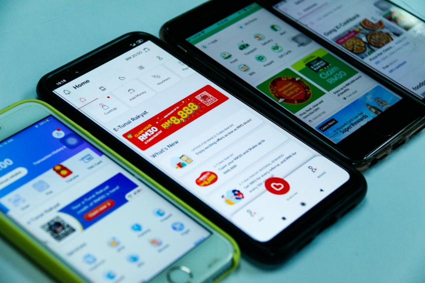 Bus terminals to implement cashless ticket purchase