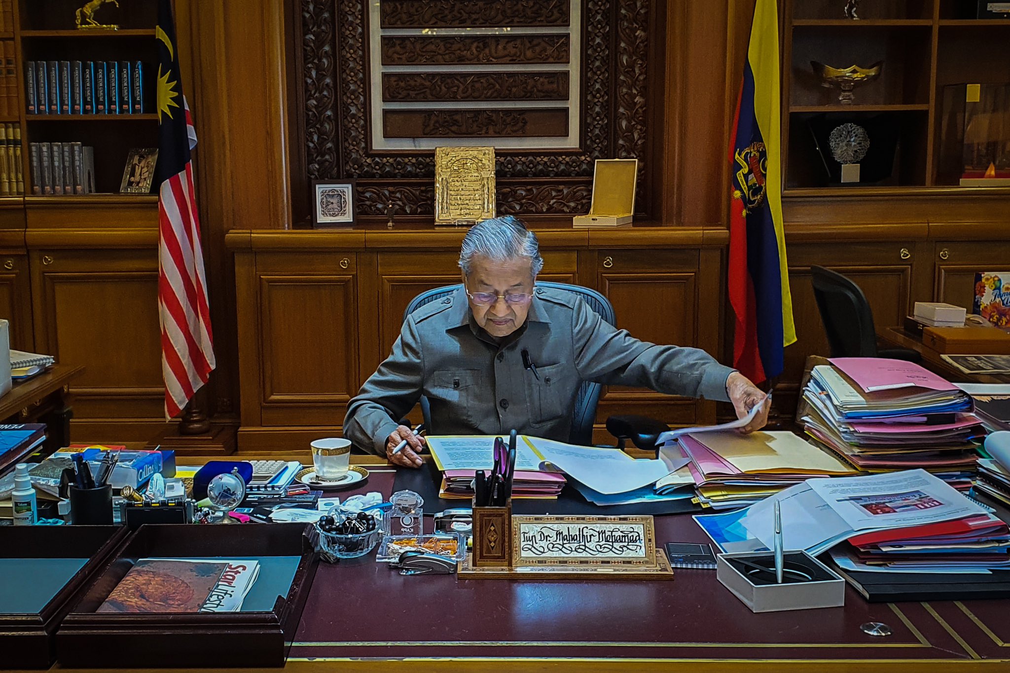 Rawatan elektif Tun M berjaya, keluar IJN beberapa hari lagi