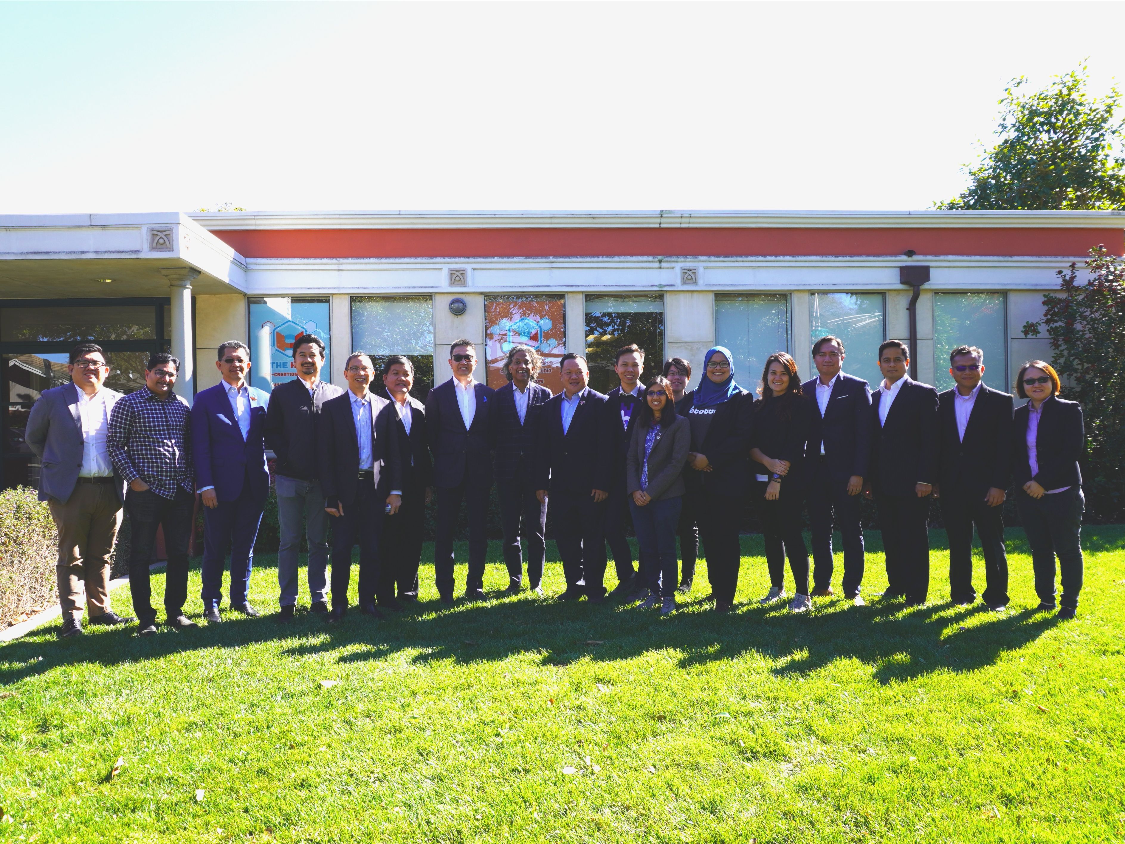 邓章钦率雪州商务团  考察美国矽谷新创企业