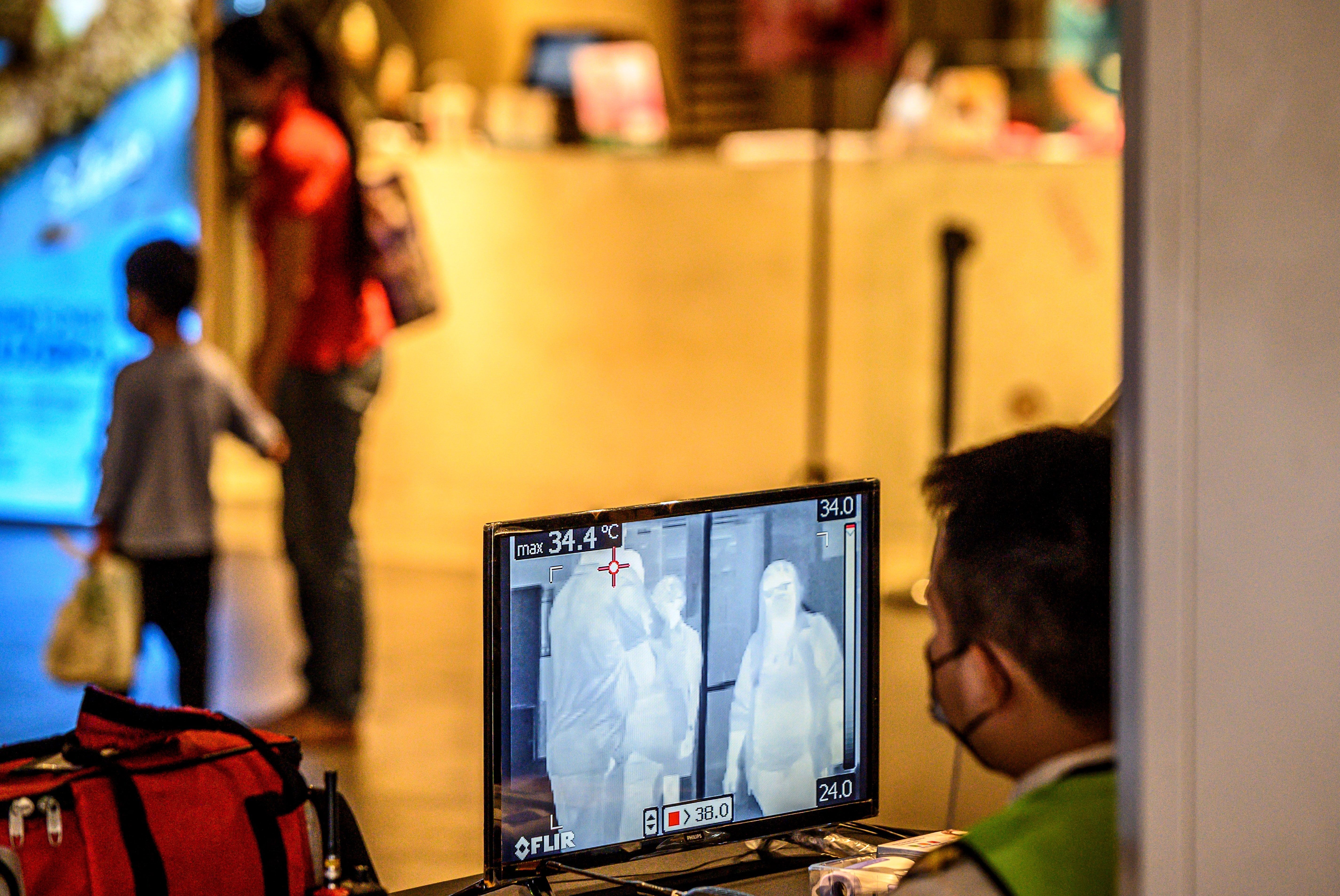 வெள்ளம் வடிந்தாலும் துயர் துடைப்பு மையங்கள் தொடர்ந்து செயல்படும்- மந்திரி புசார்