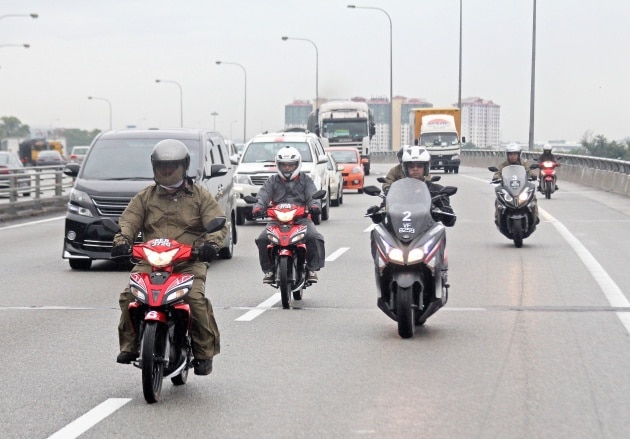 Expert: Improve maintenance of motorcycle lanes to reduce accidents