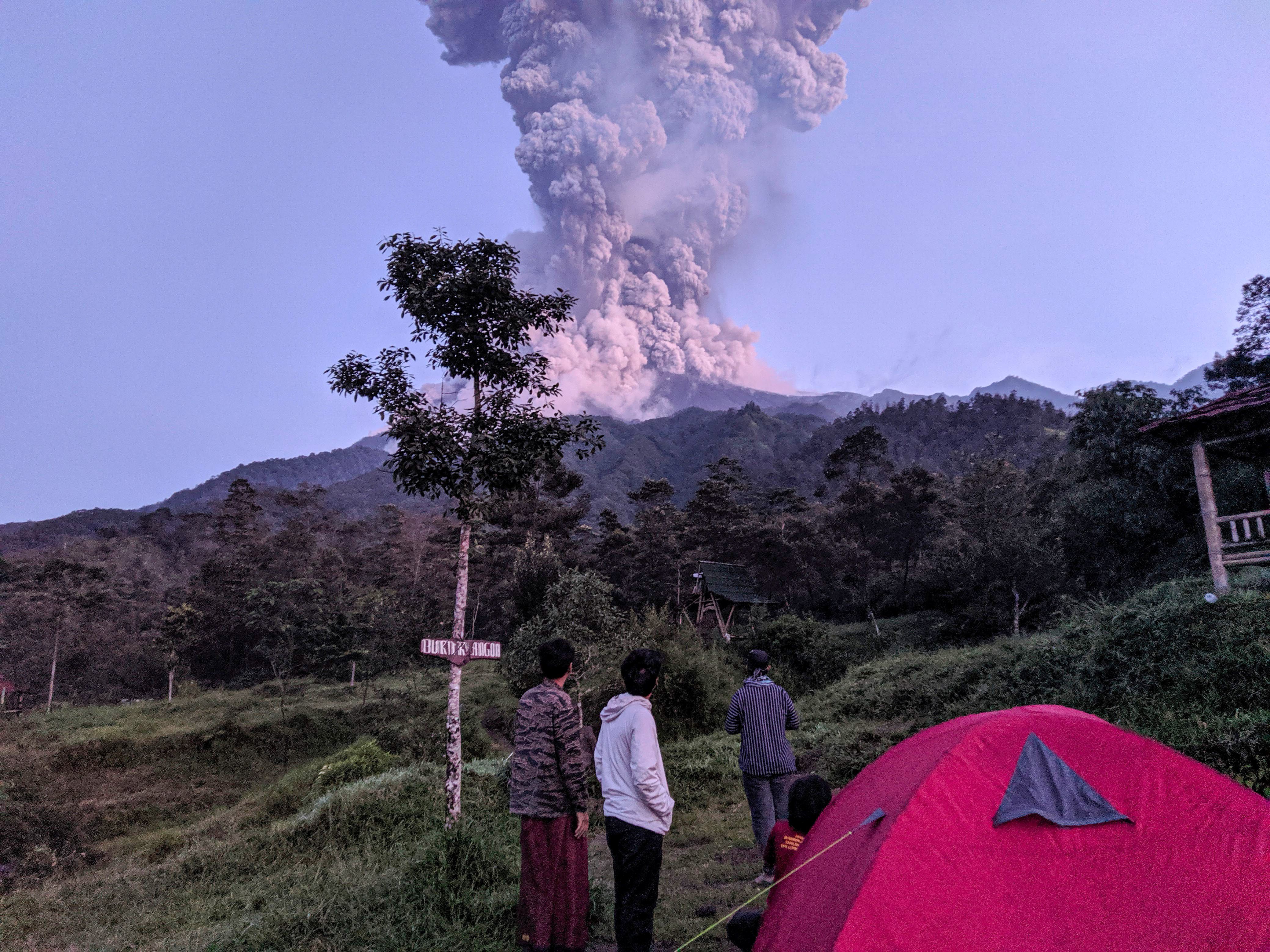 Indonesia shuts airport after Java volcano erupts