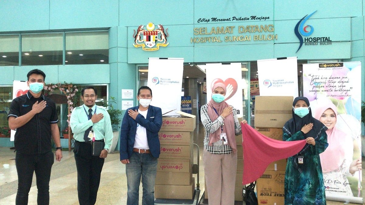 Tudung, susu buat kakitangan Hospital Sungai Buloh