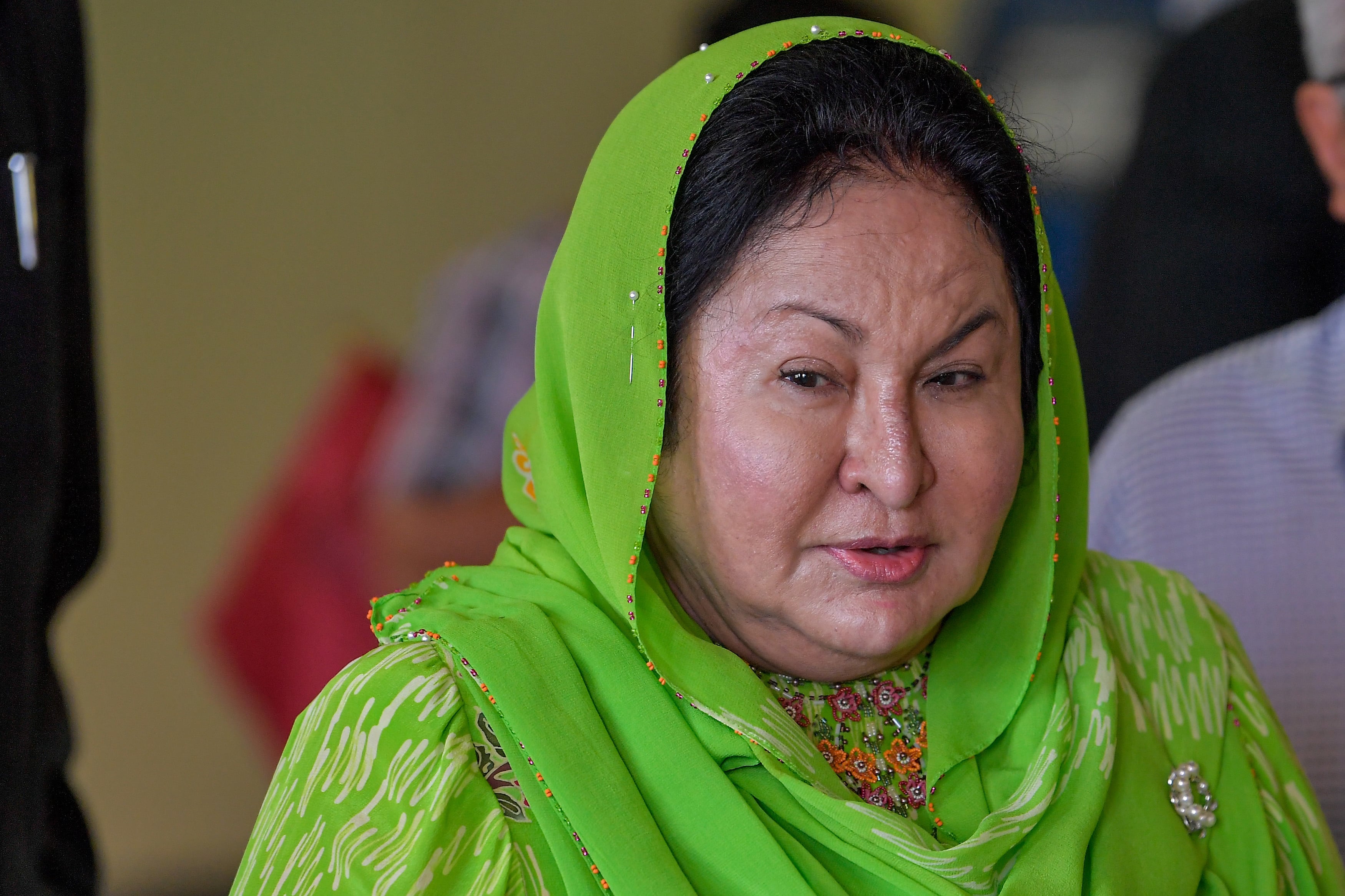 Rosmah diperintah bela diri kes rasuah projek solar