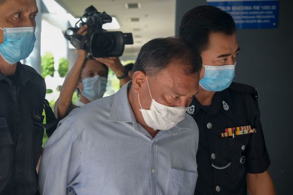 手机群组散播冠病假消息 男子造成恐慌被罚2000