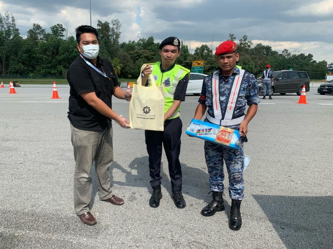 Yide sumbang makanan, hargai petugas barisan hadapan