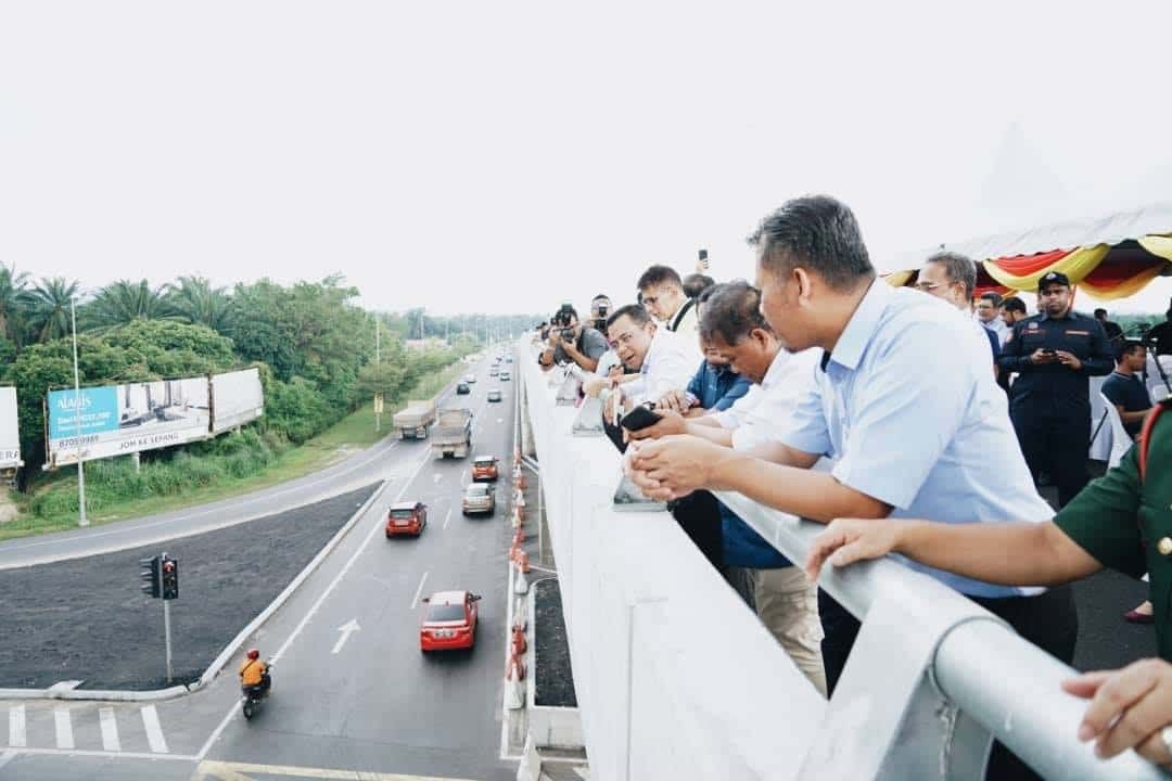 டெங்கில்- காஜாங் மாற்று வழி திறக்கப்பட்டது: பயனீட்டாளர்கள் நிம்மதி பெருமூச்சு