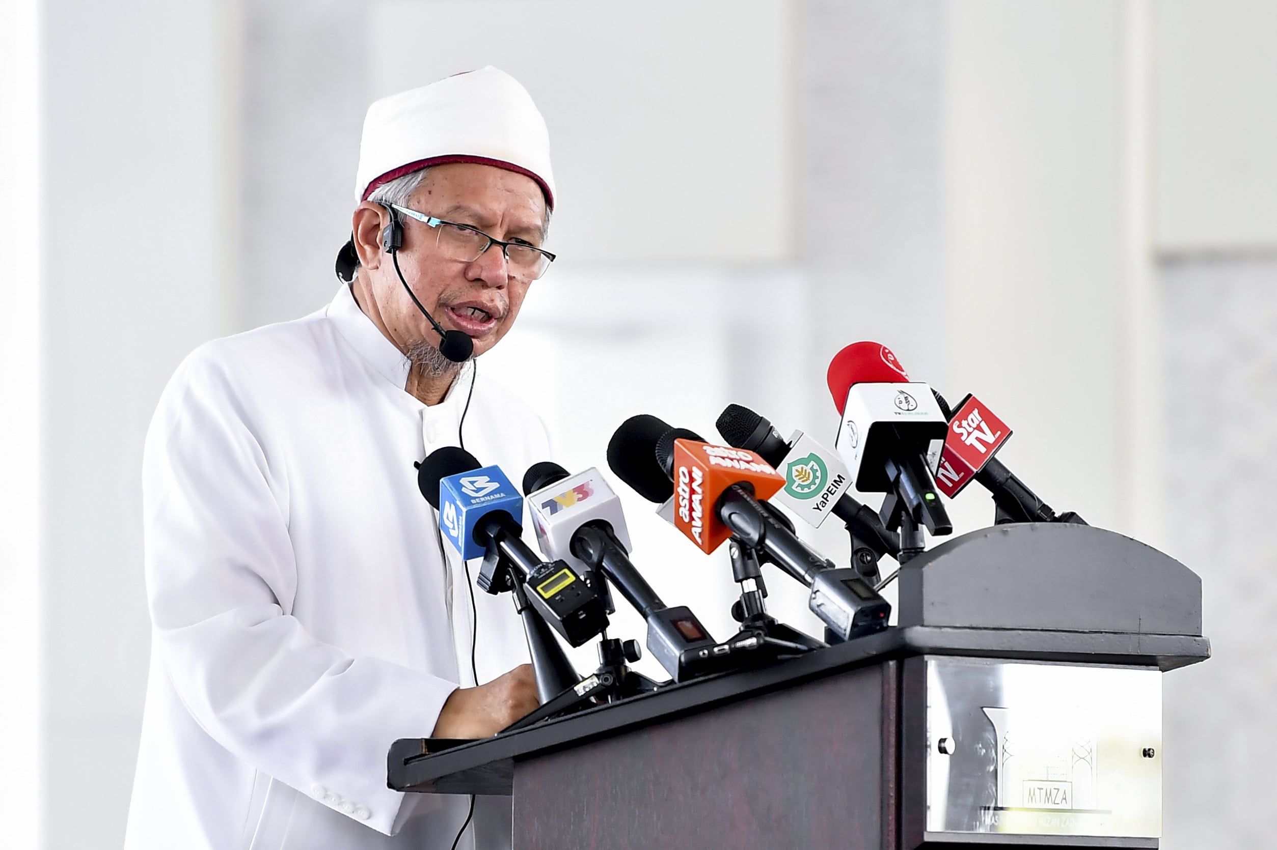 Dr Zulkifli: Covid-19 terkawal, tidak perlu henti solat Jumaat