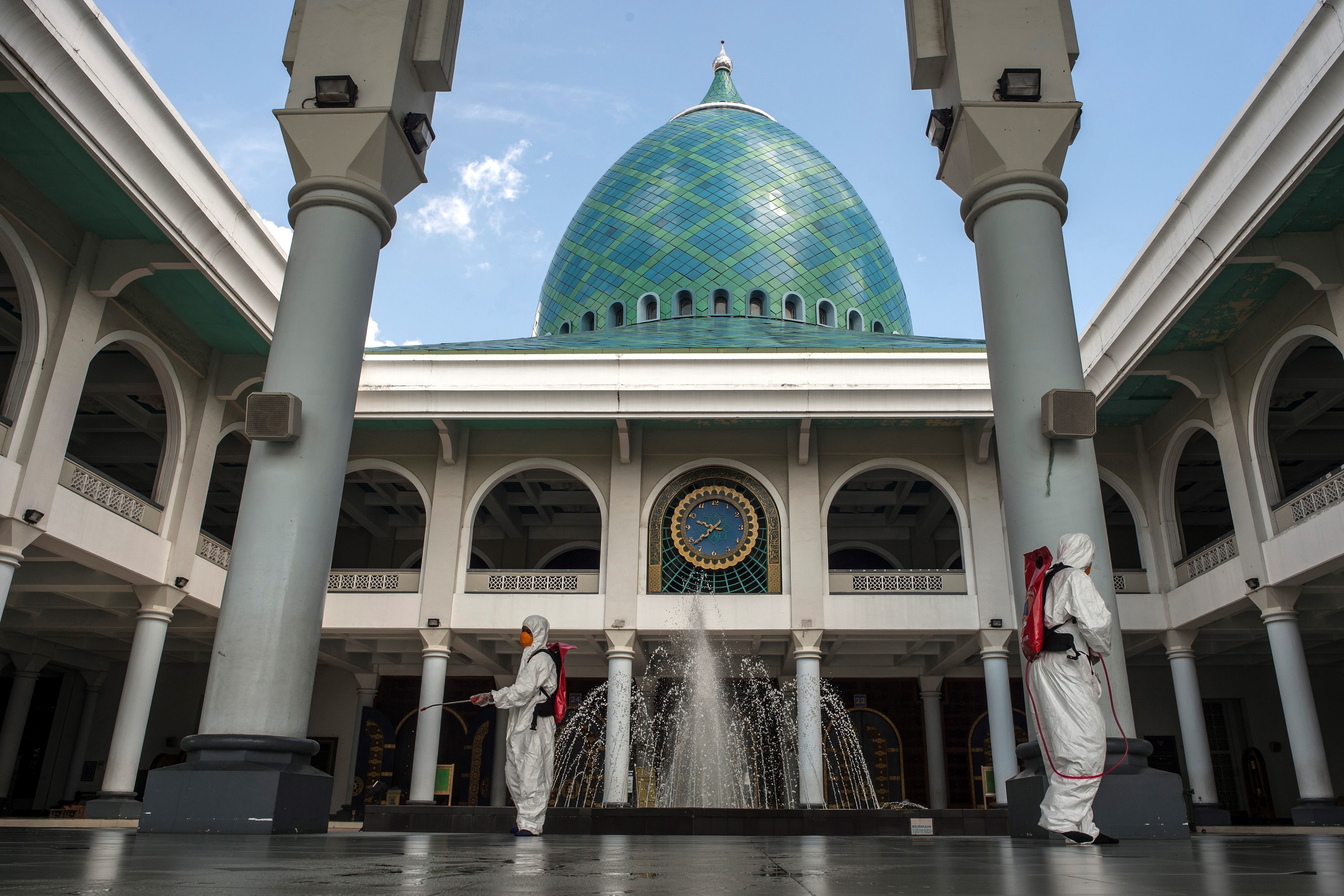 Covid-19: Indonesia catat 4,176 kes positif baharu, menteri agama turut dijangkiti