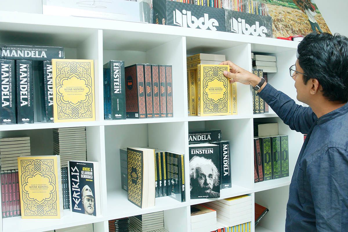 IBDE terjemah buku adikarya dunia