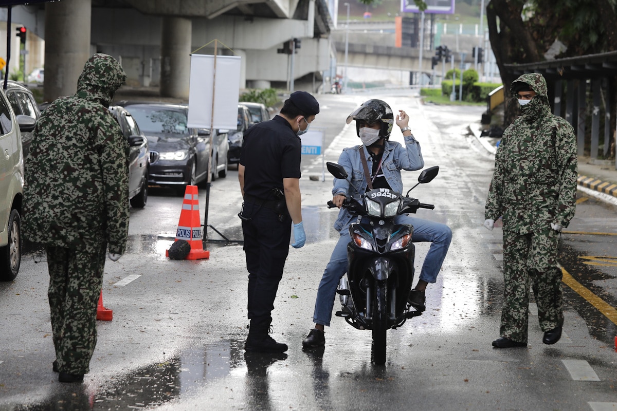 Police tighten security, increase personnel patrolling borders, national waters