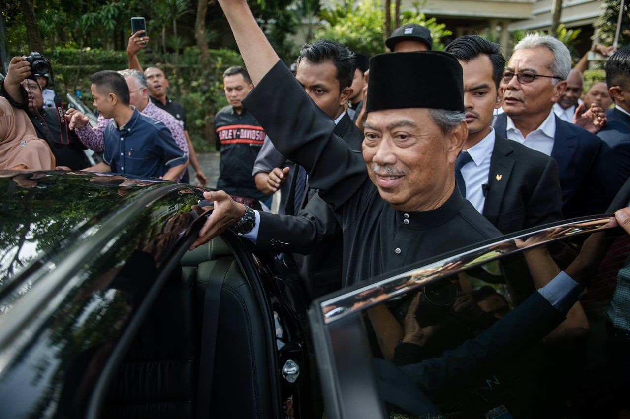 慕尤丁宣誓就任首相