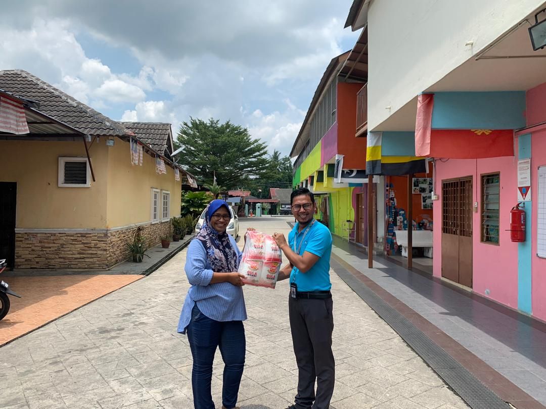 Yide terima sumbangan 192kg gula, agih ke rumah anak yatim