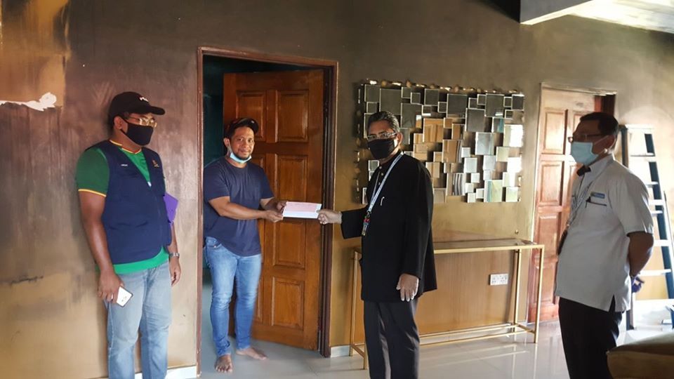 Zakat Selangor hulur bantuan kepada keluarga mangsa kebakaran