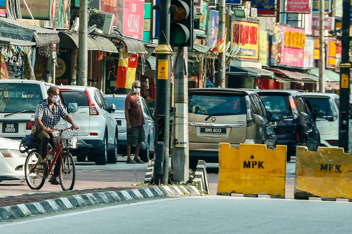 Kedai makan, gerai dan warung dibenar 6 pagi sehingga 10 malam