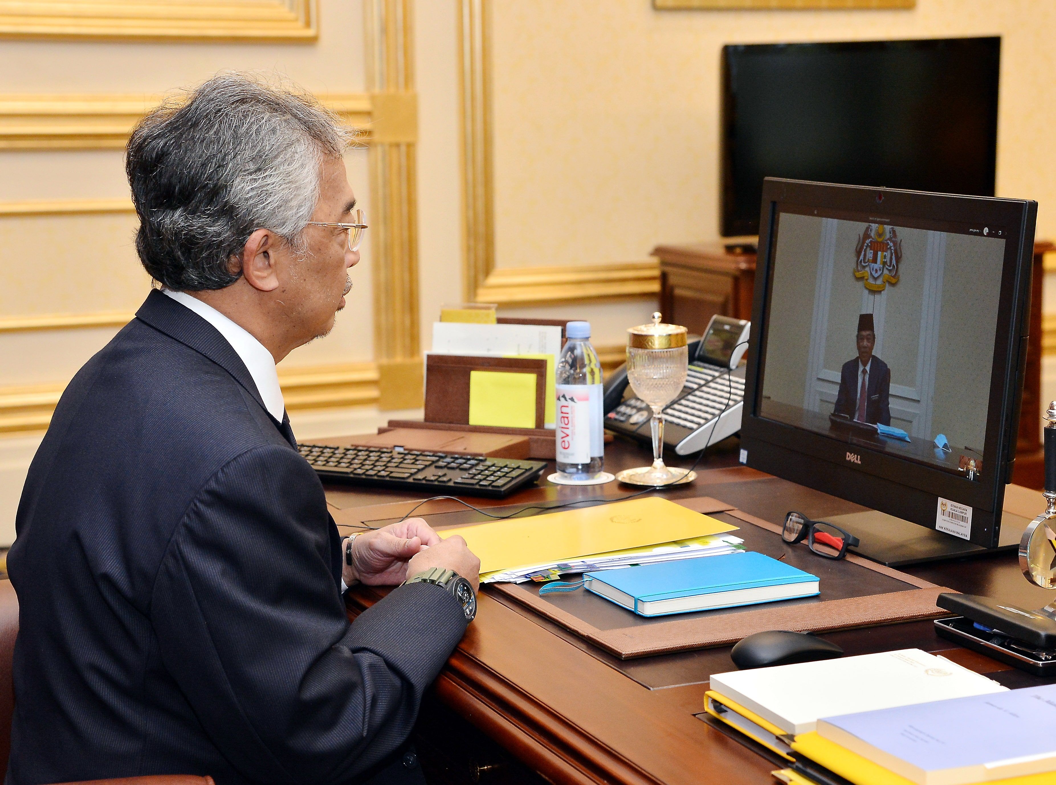 Agong mesyuarat Pra-Kabinet dengan PM guna sidang video