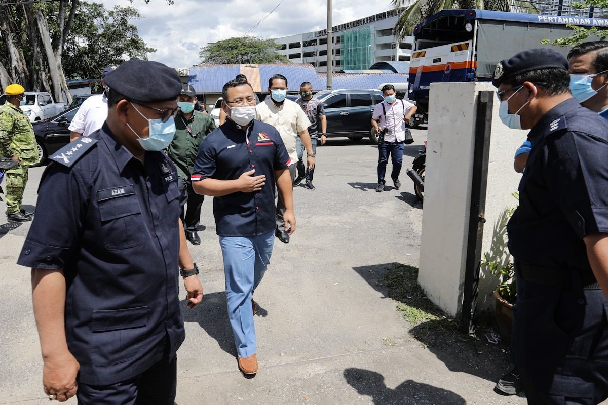 Penduduk Selayang Baru mula proses saringan Covid-19