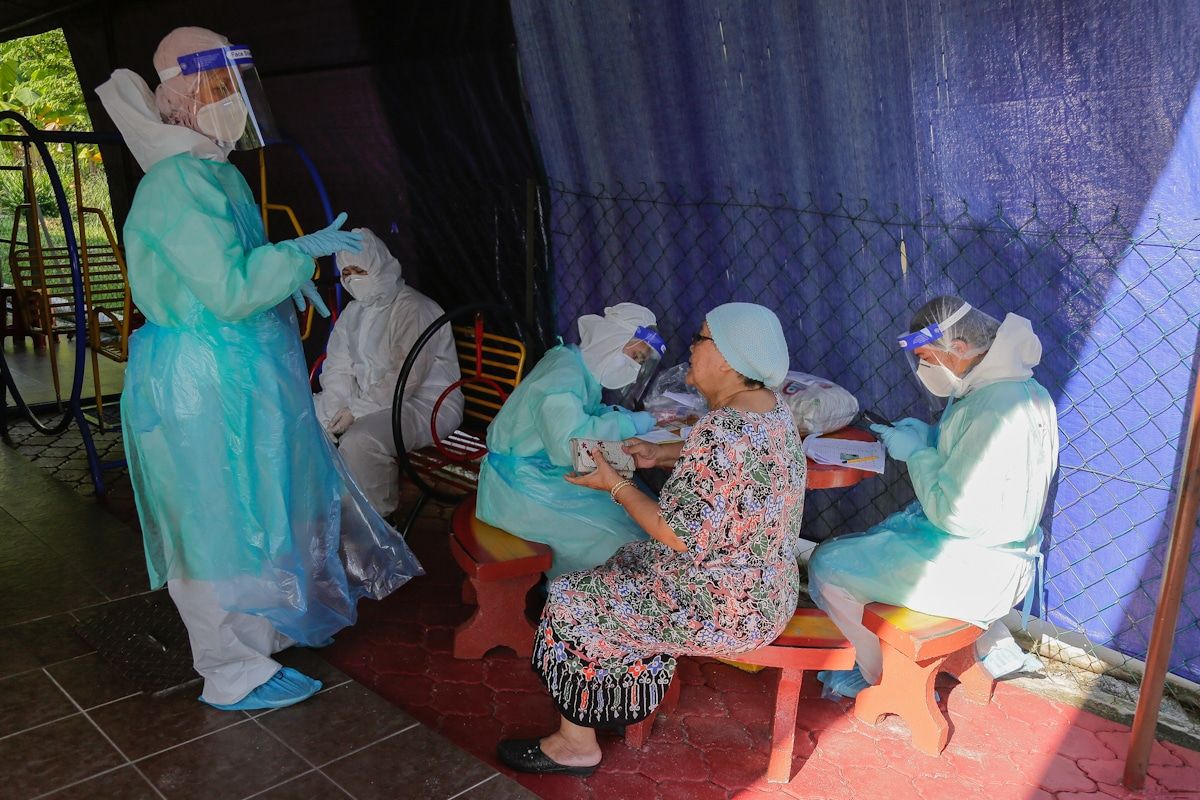 KKM pergiat aktiviti pengesanan Covid-19 di zon merah - Noor Hisham