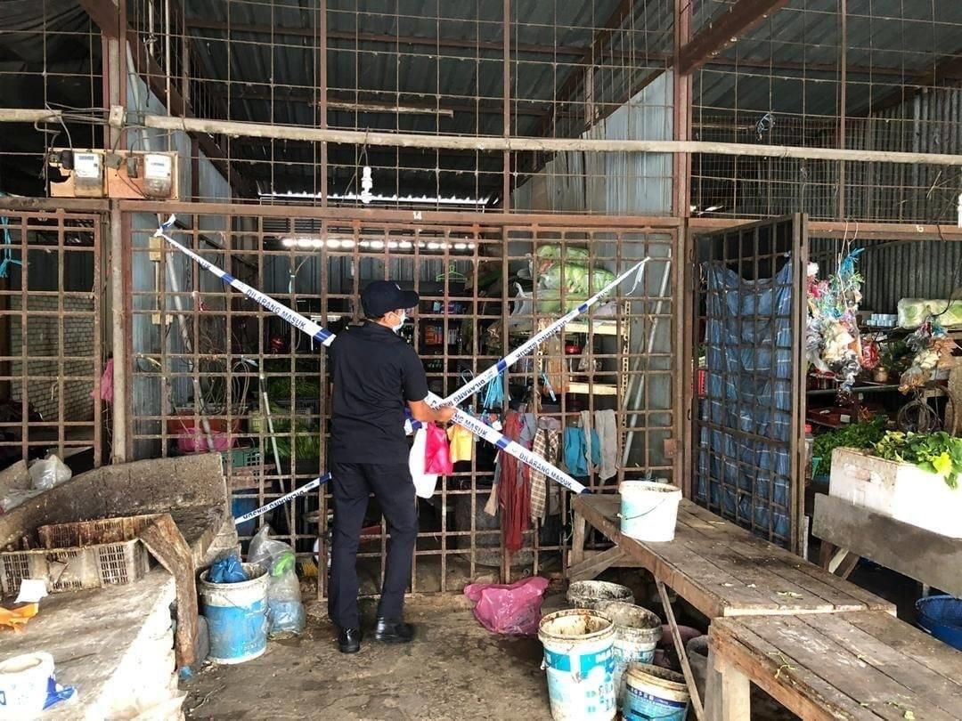 莎阿南市厅对付顽固业者  查封3店铺.充公21摊贩