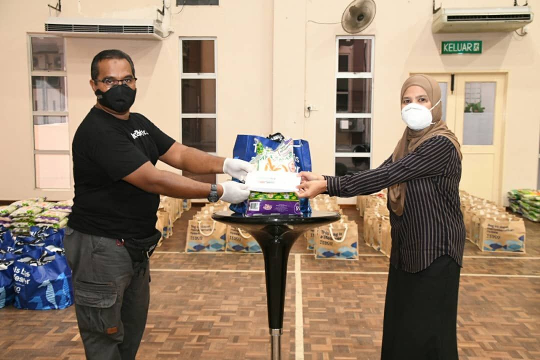 35 படகுத்துறை ஊழியர்களுக்கு எம்டிகேஎஸ் உதவி