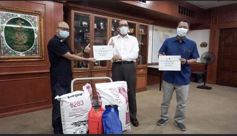 சிலாங்கூரைச் சேர்ந்த 2,400 விவசாயத் துறையினருக்கு மாநில அரசின் உதவி !!!