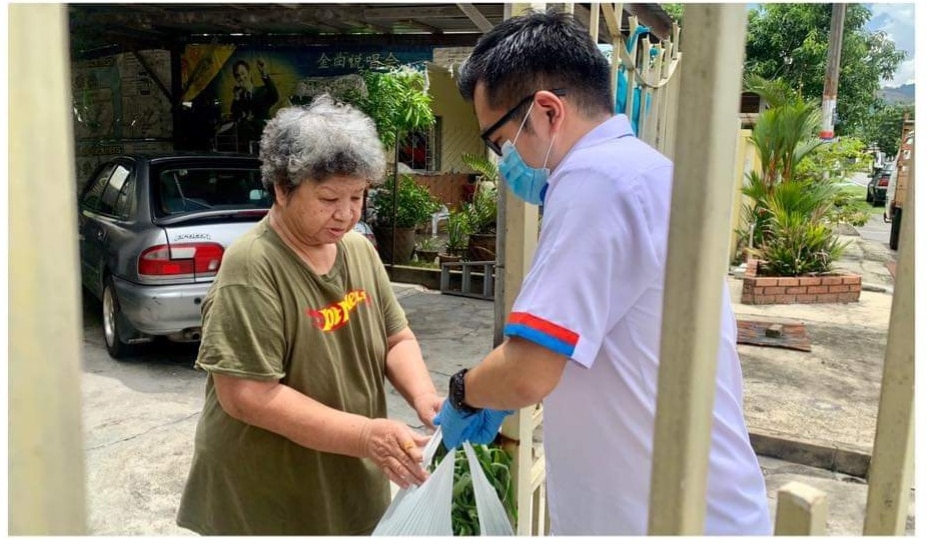 ADN: Bantu ahli SMUE tuntut baucar Jom Shopping