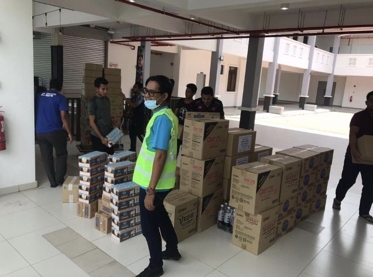 KPDNHEP Selangor bantu pelajar UIA, hulur barang keperluan