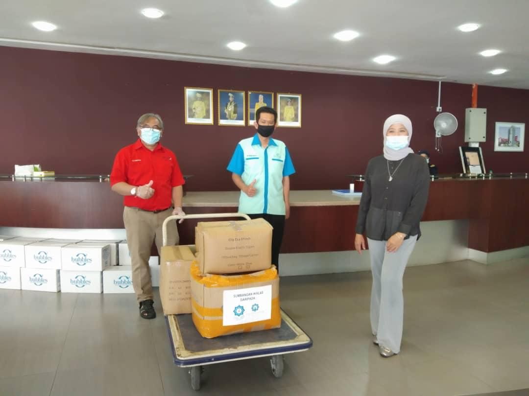 Yide - MCG sumbang alat kelengkapan perlindungan kepada PPUKM