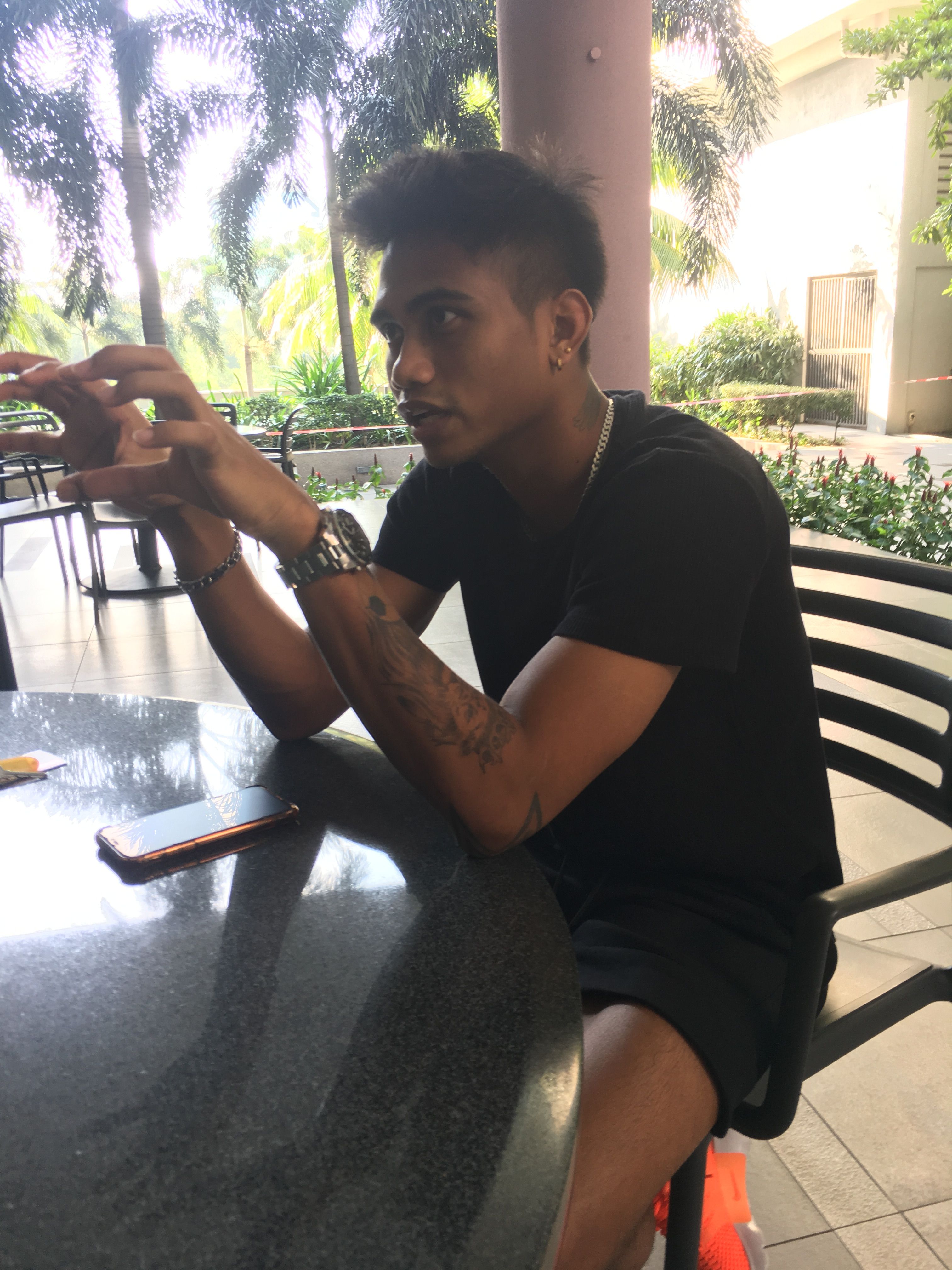 Pemain bola Selangor kongsi gaji dengan 14 keluarga