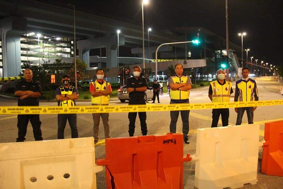 加影即日起  增3路障.封8道路