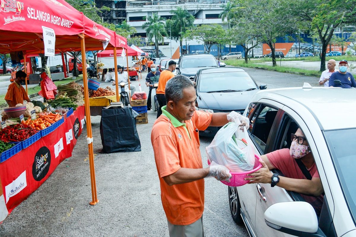 சிலாங்கூர் வேளாண்மை சந்தை: வாடிக்கையாளர்கள் மாநில அரசாங்கத்தின் முயற்சிக்கு பேராதரவு