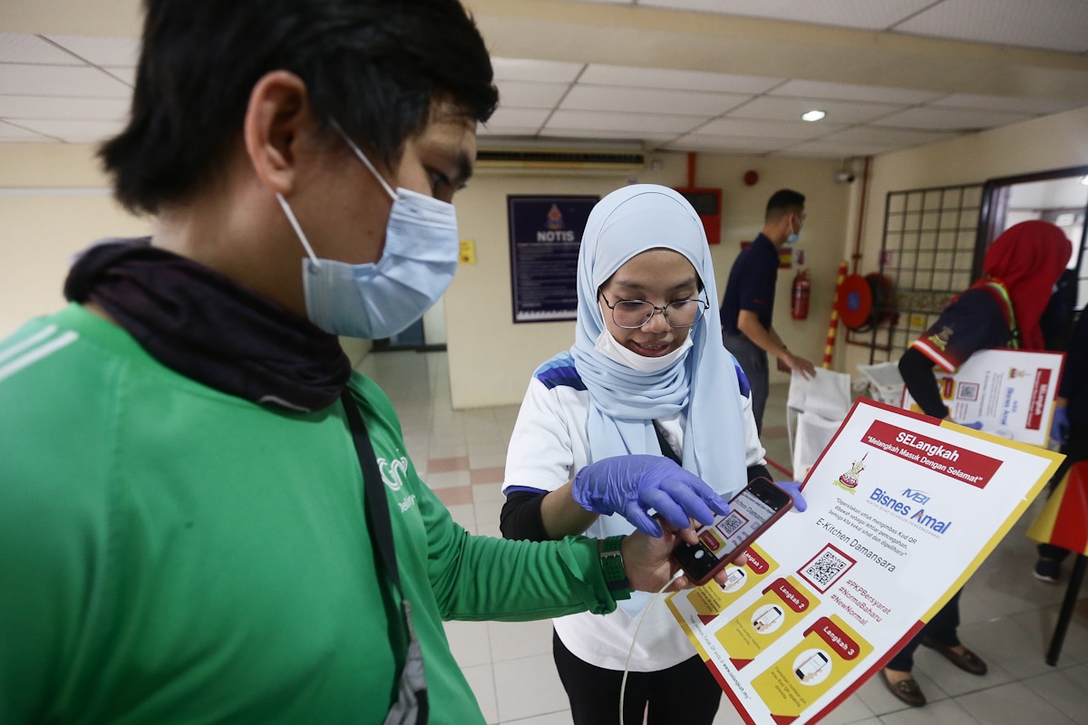 Grab perkenal program bantu peniaga kecil ceburi ekonomi digital