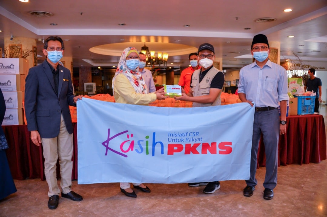 PKNS agih 11,000 bungkus juadah buka puasa kepada anak yatim, asnaf