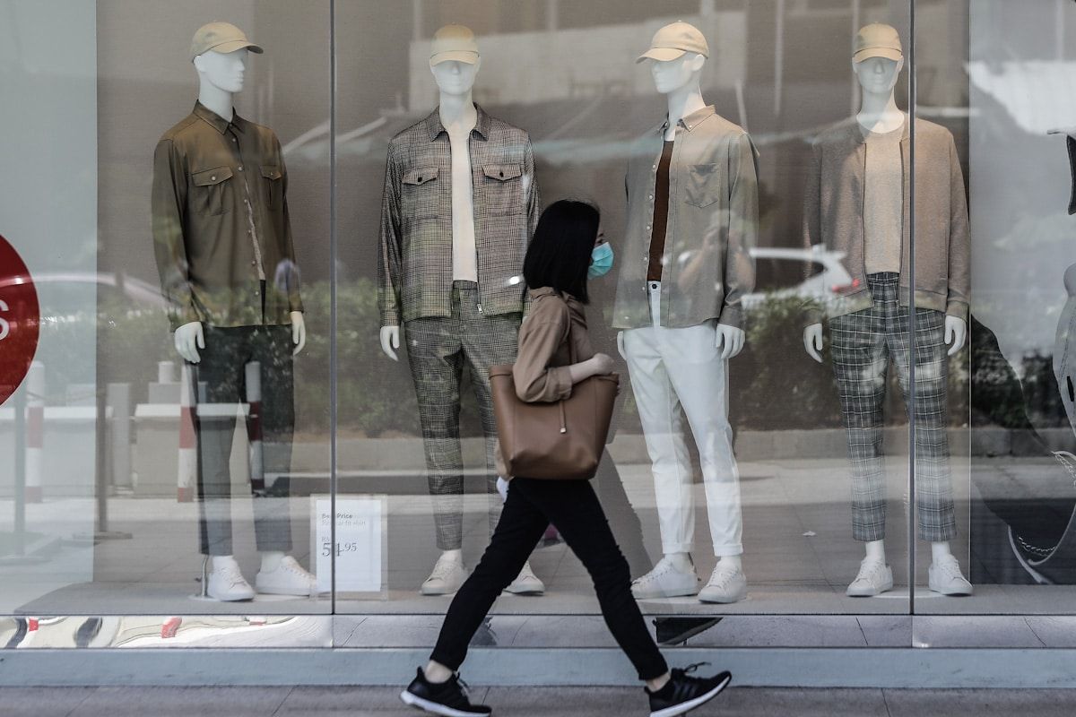 பொது இடங்களில் முக கவரிகளை அணிவது கட்டாயப் படுத்தப்படும்- பிரதமர்