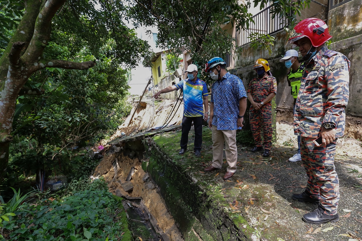MB: RM400,000 allocated for repair works in Taman Kelab Ukay landslide area