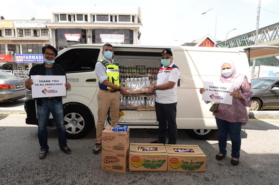 எம்பிபிஜே: முன் வரிசை பணியாளர்களை மதிக்கிறது; உணவுகளை வழங்கியது