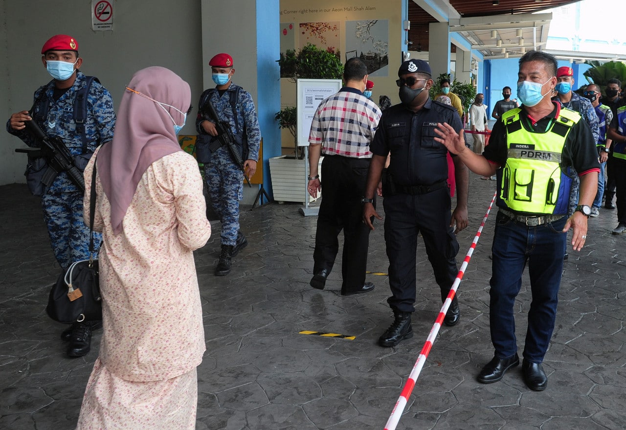 Kes Covid-19 meningkat, polis giat pantau SOP tempat awam
