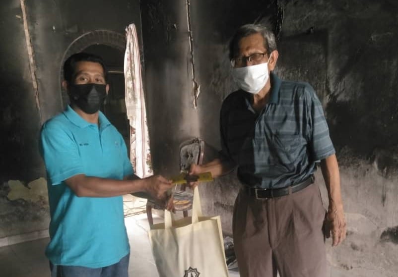 Mangsa kebakaran terima bantuan Ad Hoc Yide