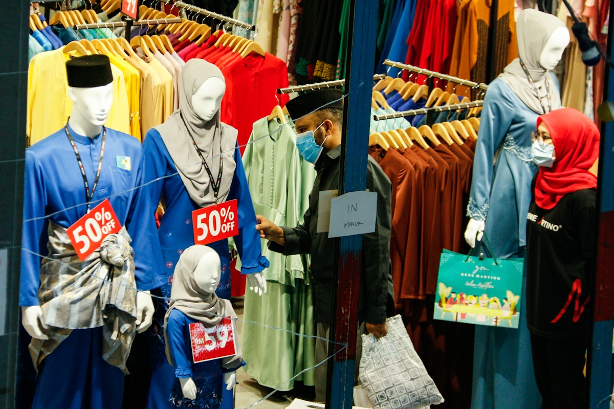 Operasi bazar Aidilfitri dibuka sehingga 2 pagi