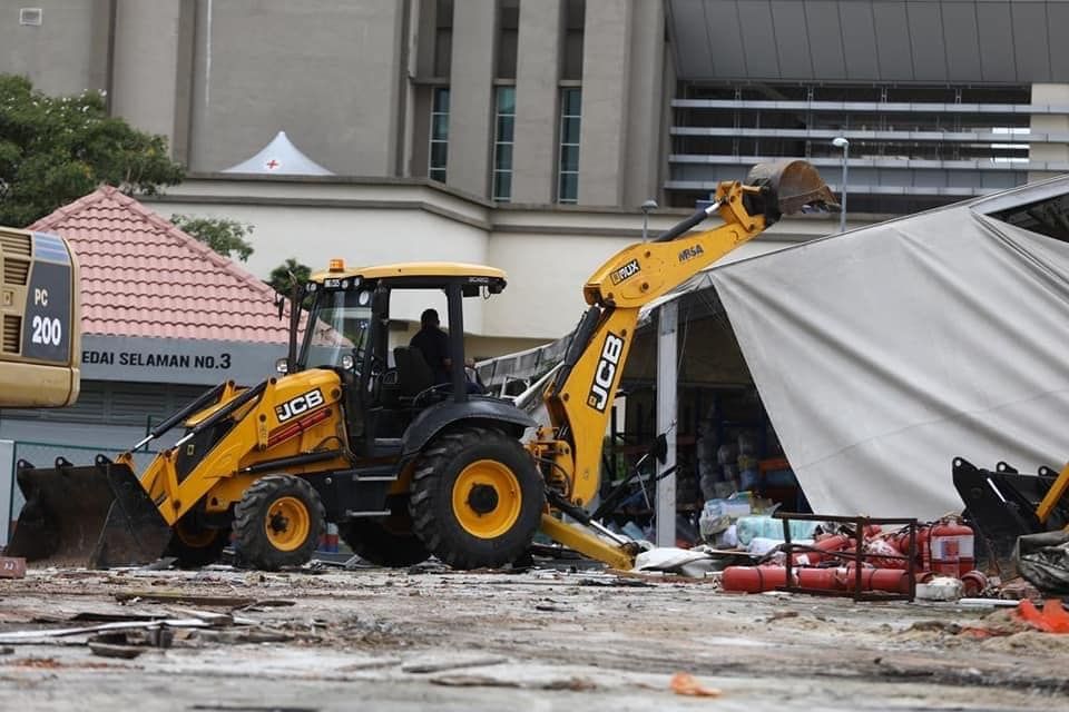 எம்பிஎஸ்ஏ, ஜெகெல் நிறுவனத்தின் கூடாரத்தை இடித்துத் தள்ளியது